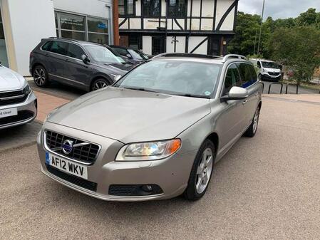 VOLVO V70 2.4 D5 SE Lux